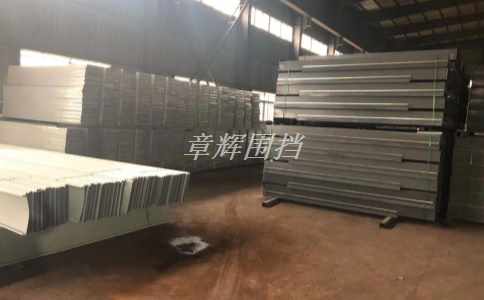 哪些因素會(huì)影響pvc圍擋的使用壽命？（分析長(zhǎng)期使用pvc圍擋的注意事項(xiàng)）